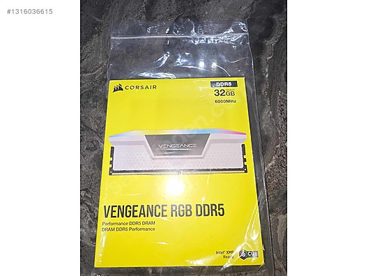 中古CORSAIR VENGEANCE RGB DDR5 32GB6000MHz CORSAIR VENGEANCE RGB DDR5 32GB (16x2) 6000MHz BEYAZ (SIFIR)ACİL
