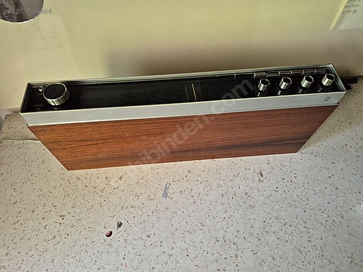 Ancienne radio Philips D2412 - Label Emmaüs