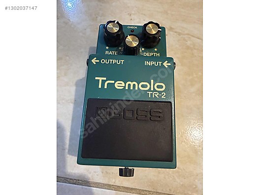 Boss Tremolo TR-2 - Efekt Pedalı ve Diğer Enstrüman Yan
