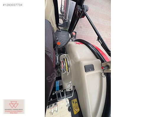 Machinery / Agricultural Machines / Tractors / Massey Ferguson / 2635