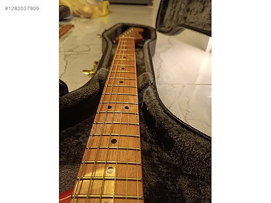 İkinci El ve Sıfır Alışveriş / Müzik / Müzik Aletleri / Telli Çalgılar / Gitar / Elektro