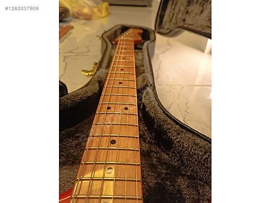 Squier Elektro Gitar