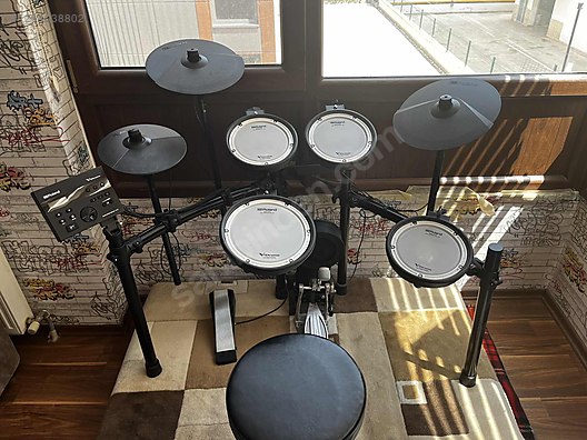 Roland TD-07KV Elektronik Davul Seti + Tama SpeedCobra 310 Pedal