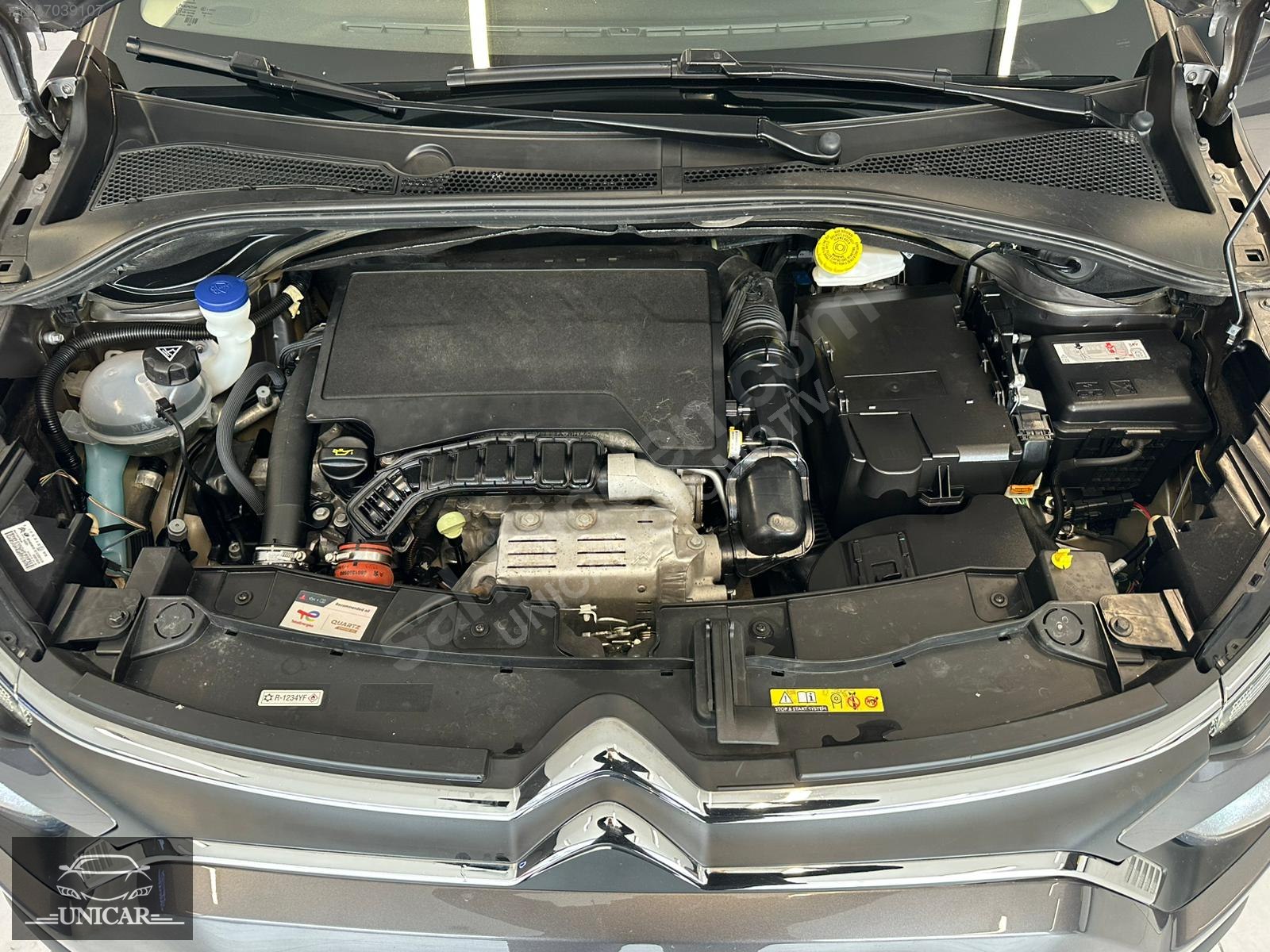 Citroen C3 1.2 PureTech Shine 15