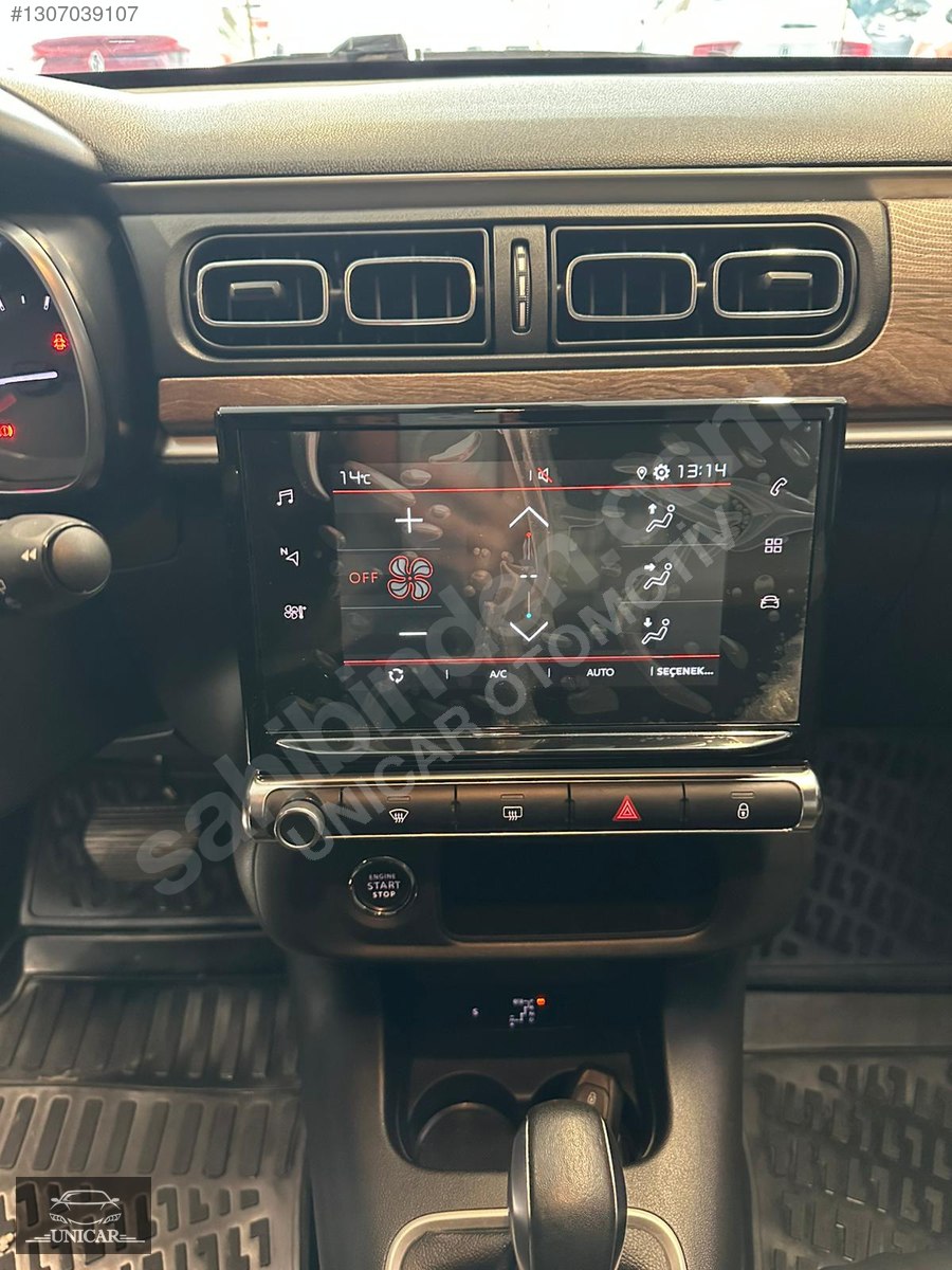 Citroen C3 1.2 PureTech Shine 13