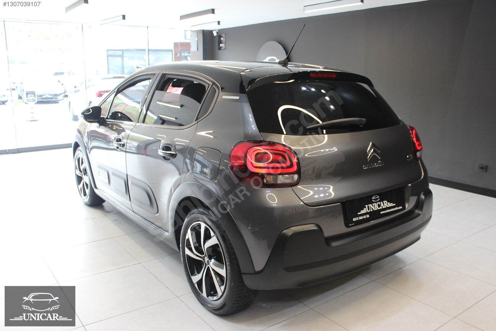 Citroen C3 1.2 PureTech Shine 5