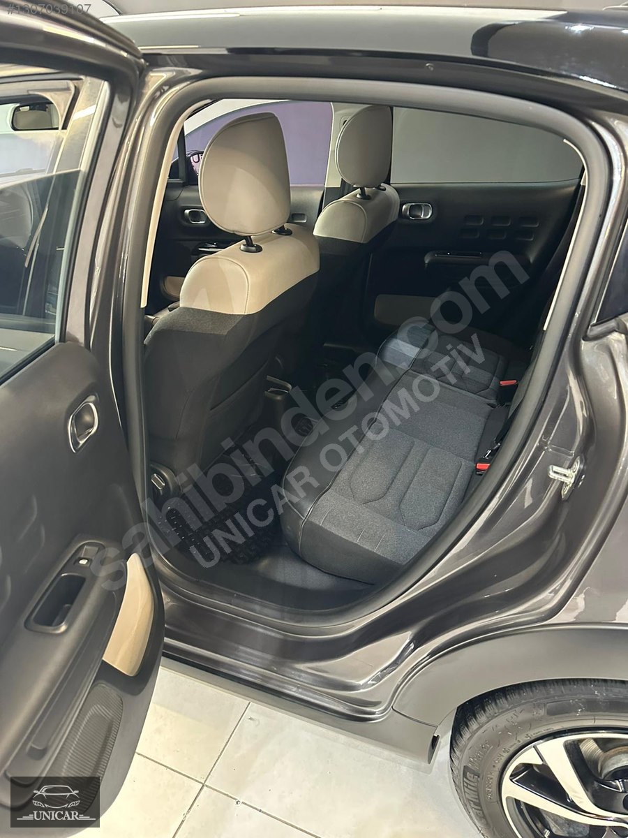 Citroen C3 1.2 PureTech Shine 10