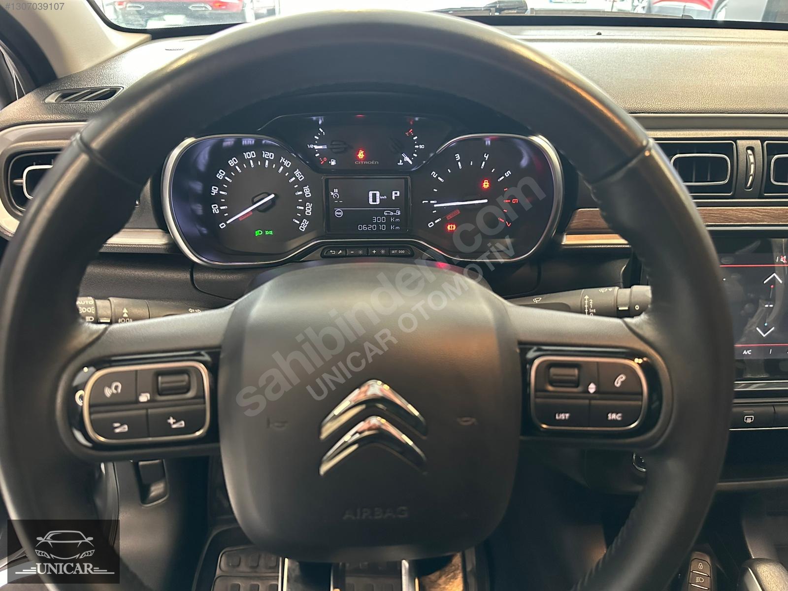 Citroen C3 1.2 PureTech Shine 12