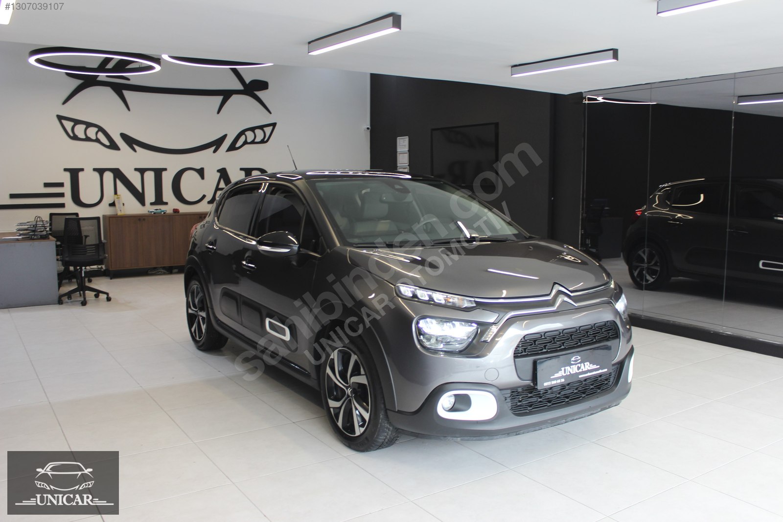 Citroen C3 1.2 PureTech Shine 3