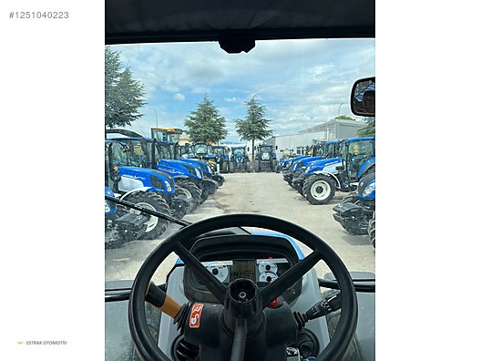 Machinery / Agricultural Machines / Tractors / New Holland / TR5.115