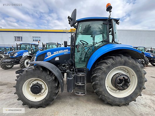 Machinery / Agricultural Machines / Tractors / New Holland / TR5.115