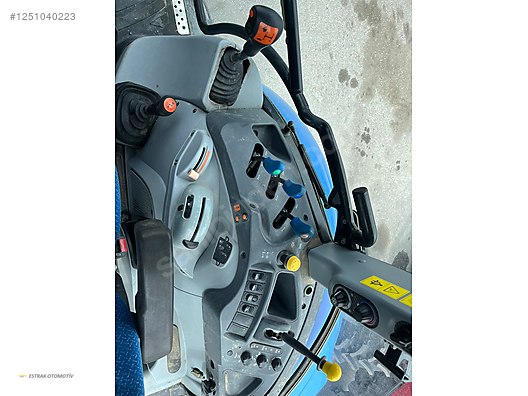 Machinery / Agricultural Machines / Tractors / New Holland / TR5.115