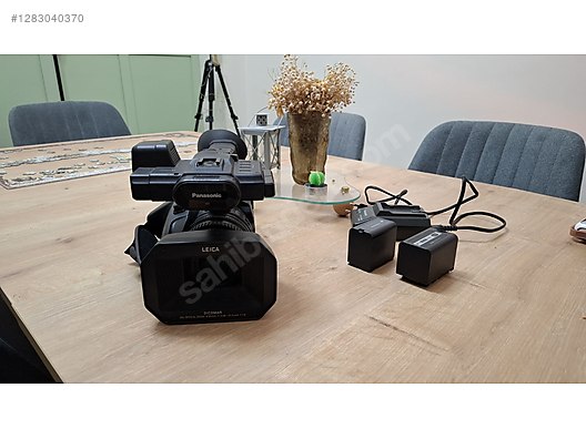 Used & Brand New Items / Cameras & Photographic Equipment / Video Cameras & Camcorders / Digital Camcorders / Built-in Hard Disk