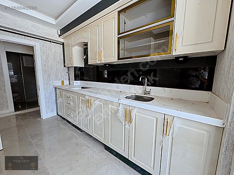 EVİM EMLAKTAN 29 EKİM MAH. KÖŞE BAŞI ÖN CEPHE 3+1...