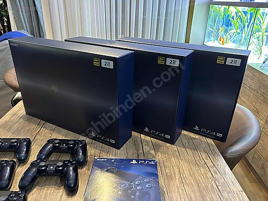 500 MILLION LIMITED EDITION PLAYSTATION 4 PRO 2TB KOLEKSİYONLUK