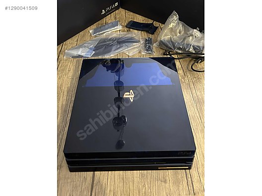 500 MILLION LIMITED EDITION PLAYSTATION 4 PRO 2TB KOLEKSİYONLUK