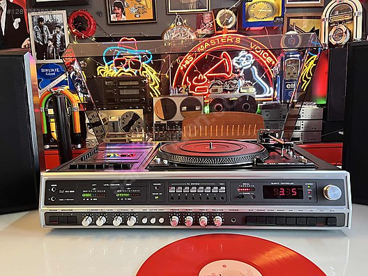 Used & Brand New Items / Home Electronics / Home Audio / Record Player & Turntable