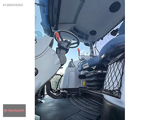 Machinery / Agricultural Machines / Tractors / New Holland / TR6.160S