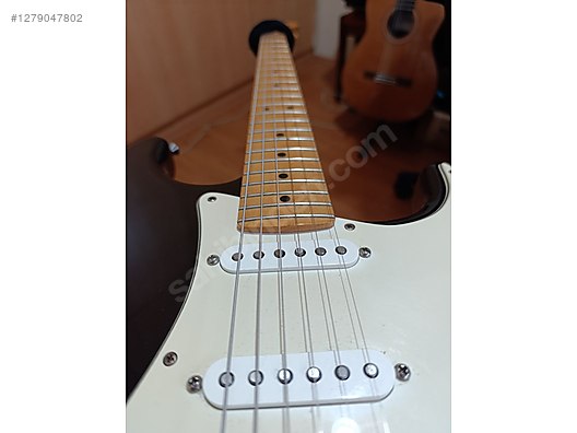 İkinci El ve Sıfır Alışveriş / Müzik / Müzik Aletleri / Telli Çalgılar / Gitar / Elektro