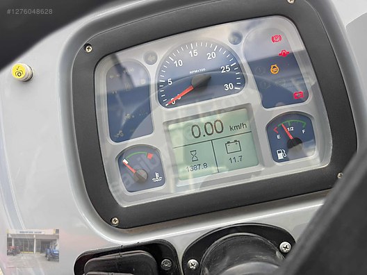 Machinery / Agricultural Machines / Tractors / New Holland / TD4.78B