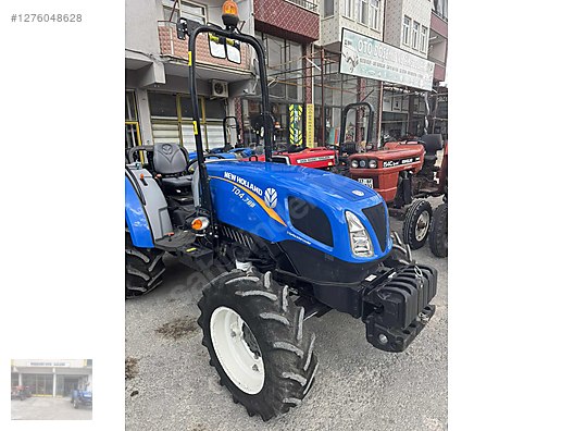 Machinery / Agricultural Machines / Tractors / New Holland / TD4.78B