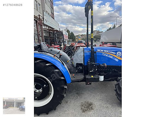 Machinery / Agricultural Machines / Tractors / New Holland / TD4.78B