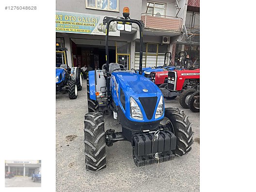 Machinery / Agricultural Machines / Tractors / New Holland / TD4.78B
