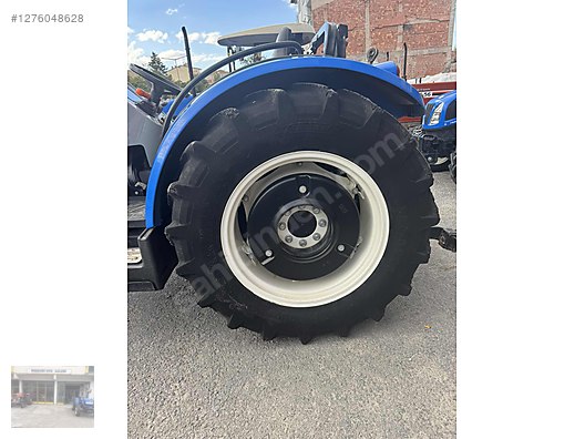 Machinery / Agricultural Machines / Tractors / New Holland / TD4.78B