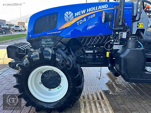 Machinery / Agricultural Machines / Tractors / New Holland / TD4.78B