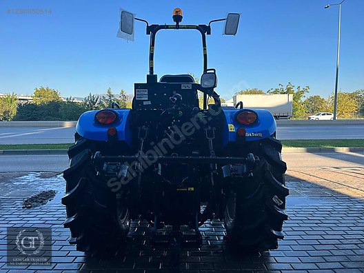 Machinery / Agricultural Machines / Tractors / New Holland / TD4.78B