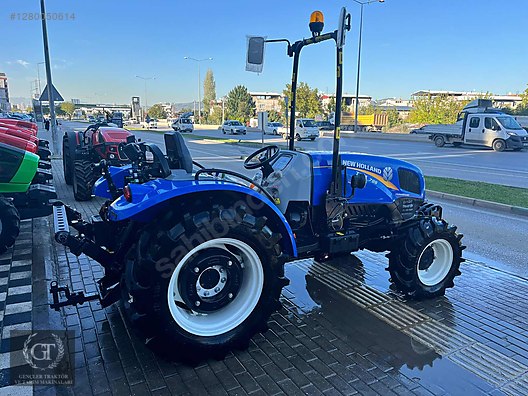 Machinery / Agricultural Machines / Tractors / New Holland / TD4.78B