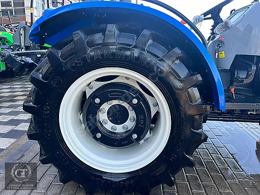 Machinery / Agricultural Machines / Tractors / New Holland / TD4.78B