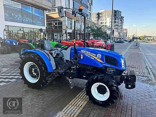 Machinery / Agricultural Machines / Tractors / New Holland / TD4.78B