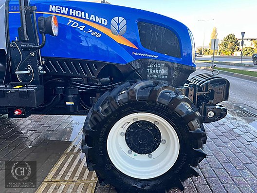 Machinery / Agricultural Machines / Tractors / New Holland / TD4.78B