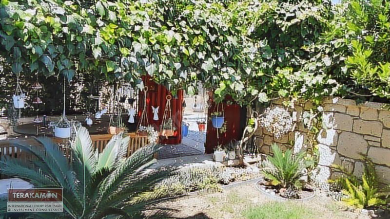 İzmir Çeşme Alaçatı Köyiçi Özel Yapım Satılık Taş Ev Villa Satılık