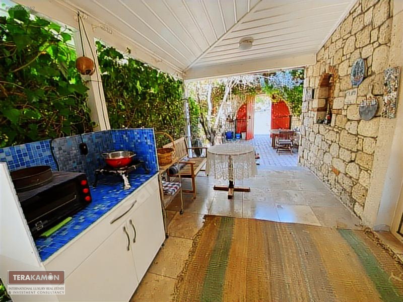 İzmir Çeşme Alaçatı Köyiçi Özel Yapım Satılık Taş Ev Villa Satılık