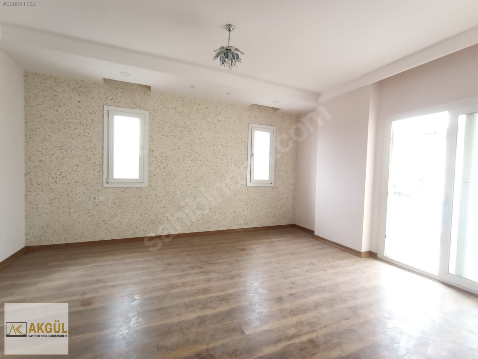AKGÜL�DEN OSMANİYE MERKEZ ŞİRİN EVLER MAH SATILIK 6+1 LÜKS DAİRE