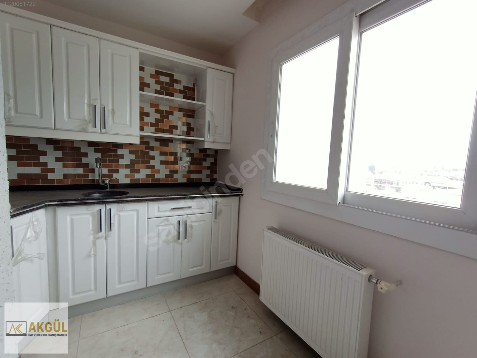AKGÜL�DEN OSMANİYE MERKEZ ŞİRİN EVLER MAH SATILIK 6+1 LÜKS DAİRE