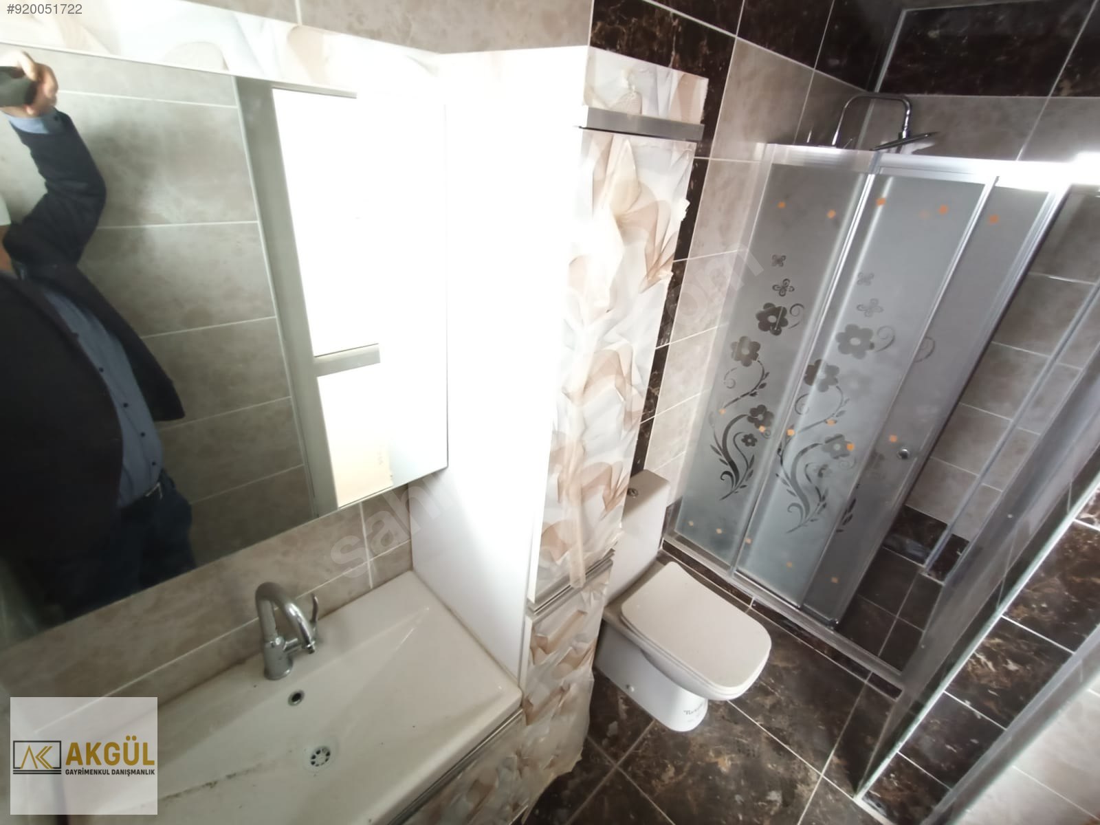 AKGÜL�DEN OSMANİYE MERKEZ ŞİRİN EVLER MAH SATILIK 6+1 LÜKS DAİRE