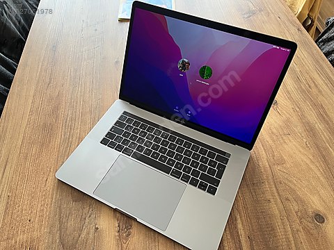 Apple Macbook / MacBook Pro (15-inch, 2016) Touch Bar with 256SSD