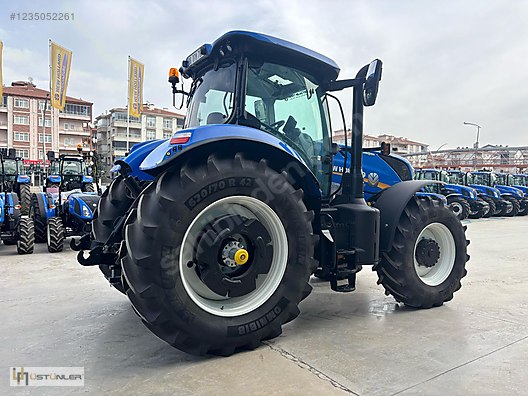 Machinery / Agricultural Machines / Tractors / New Holland / T7.230