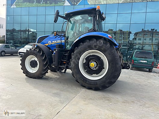 Machinery / Agricultural Machines / Tractors / New Holland / T7.230