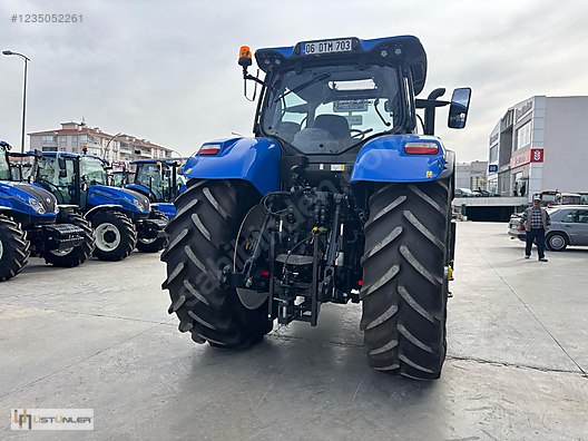Machinery / Agricultural Machines / Tractors / New Holland / T7.230