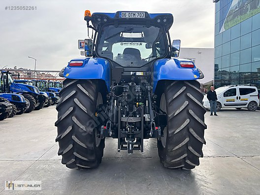 Machinery / Agricultural Machines / Tractors / New Holland / T7.230