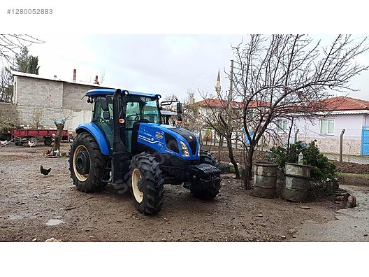 Machinery / Agricultural Machines / Tractors / New Holland / TD5.90