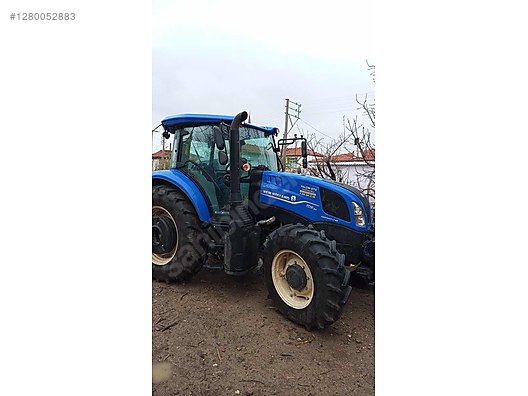 Machinery / Agricultural Machines / Tractors / New Holland / TD5.90