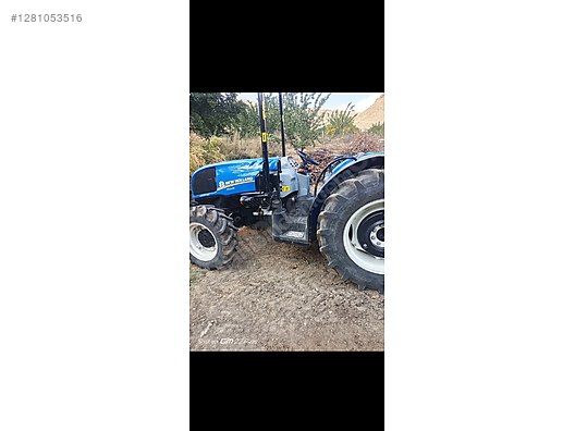 Machinery / Agricultural Machines / Tractors / New Holland / T3.60B
