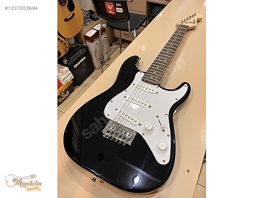 Squier Elektro Gitar