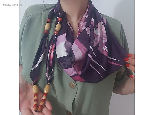 Used & Brand New Items / Clothing & Accessories / Women / Accessories / Foulard