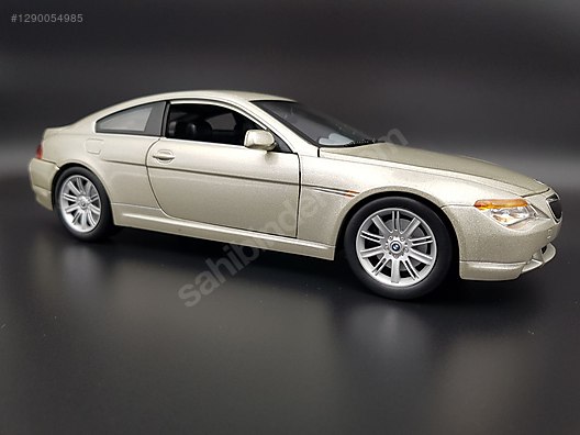 Maisto SB 1/18 - BMW 645 CI Grise Bleue